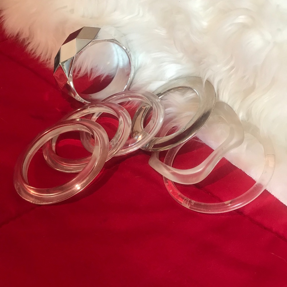 🔘”USED”🔘 SET OF BRACELETS - 5 CLEAR, 2 SILVER